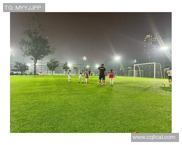 提升踢足球脚力的有效训练方法与技巧分享