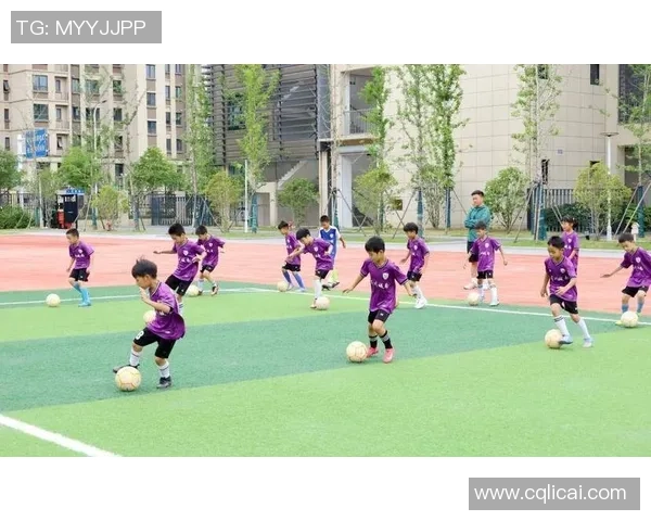 重庆原点足球助力青少年成长打造足球梦想新天地 重庆原点足球助力青少年成长打造足球梦想新天地